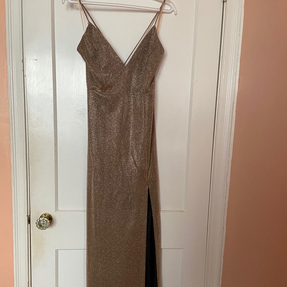 ✨Show stopper golden dress ✨